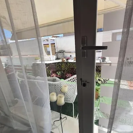 Atico Triana Con Terraza 아파트 *