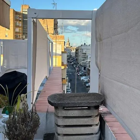Apartamento Atico Triana Con Terraza Sevilha